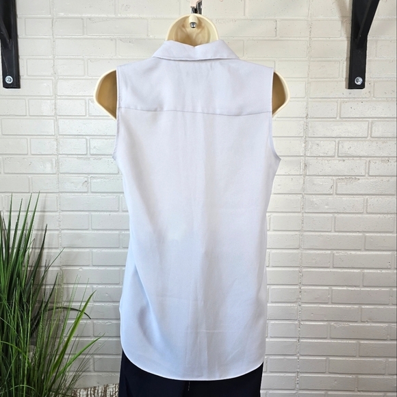 Ann Taylor Light Grey Sleeveless Button Up Blouse Extra Small - Picture 7 of 8